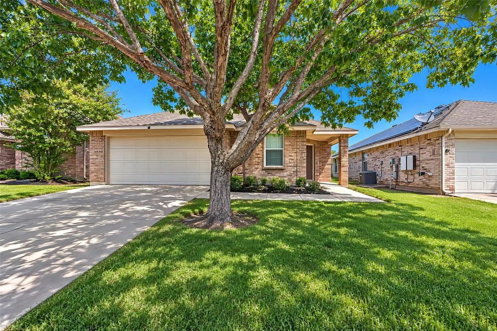 625 Horn Street, Crowley