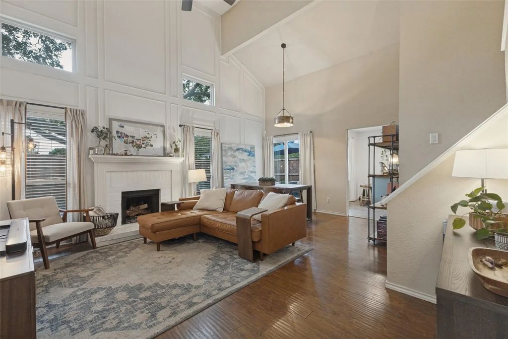 2715 Harbinger Lane, Dallas