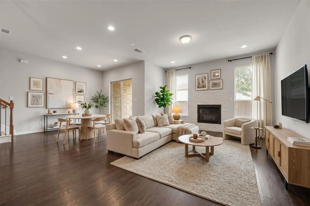 8266 Primrose Way, Dallas