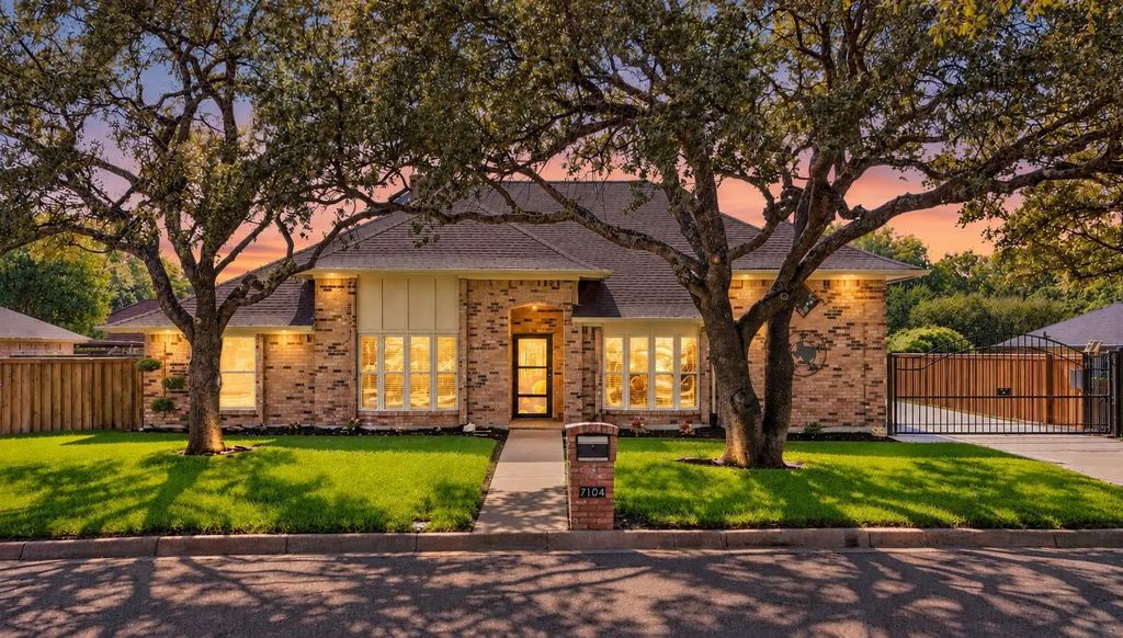 7104 Church Park Drive, Fort Worth