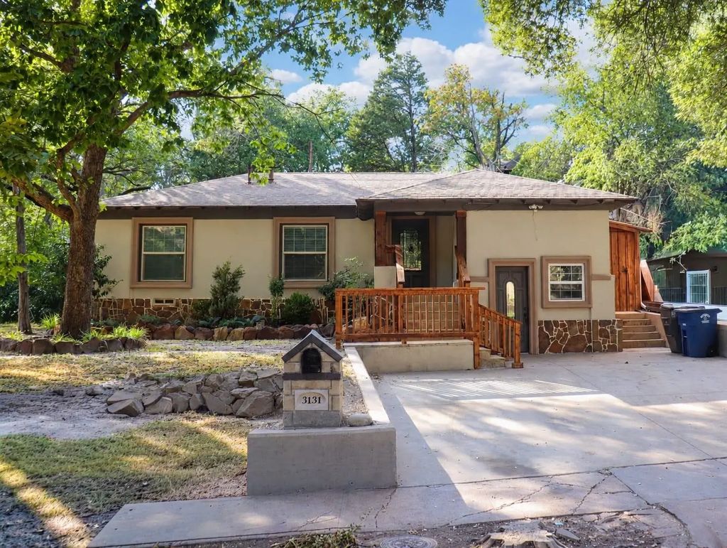 3131 E Latta Circle, Dallas