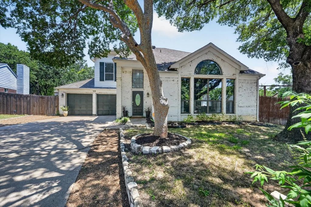 519 Fox Creek Court, Denton