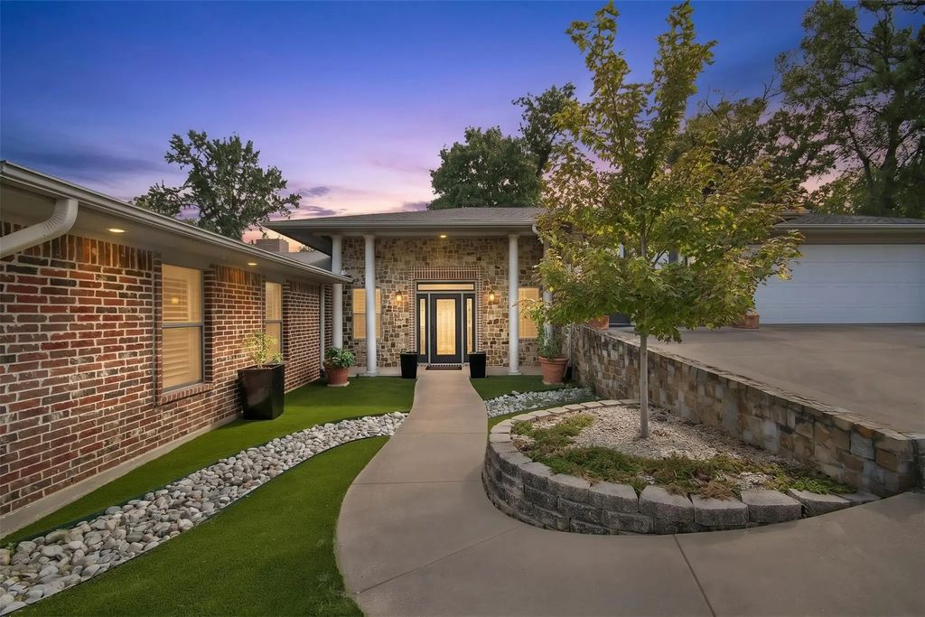 1227 Kiowa Drive W, Lake Kiowa