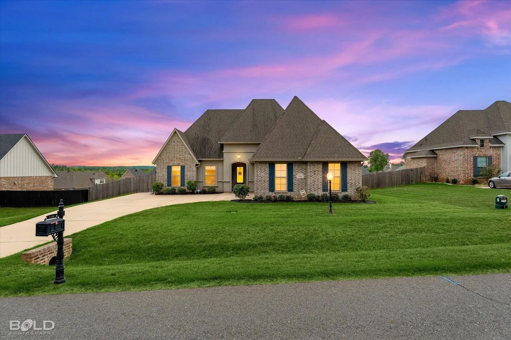 2066 Highpoint Place, Haughton