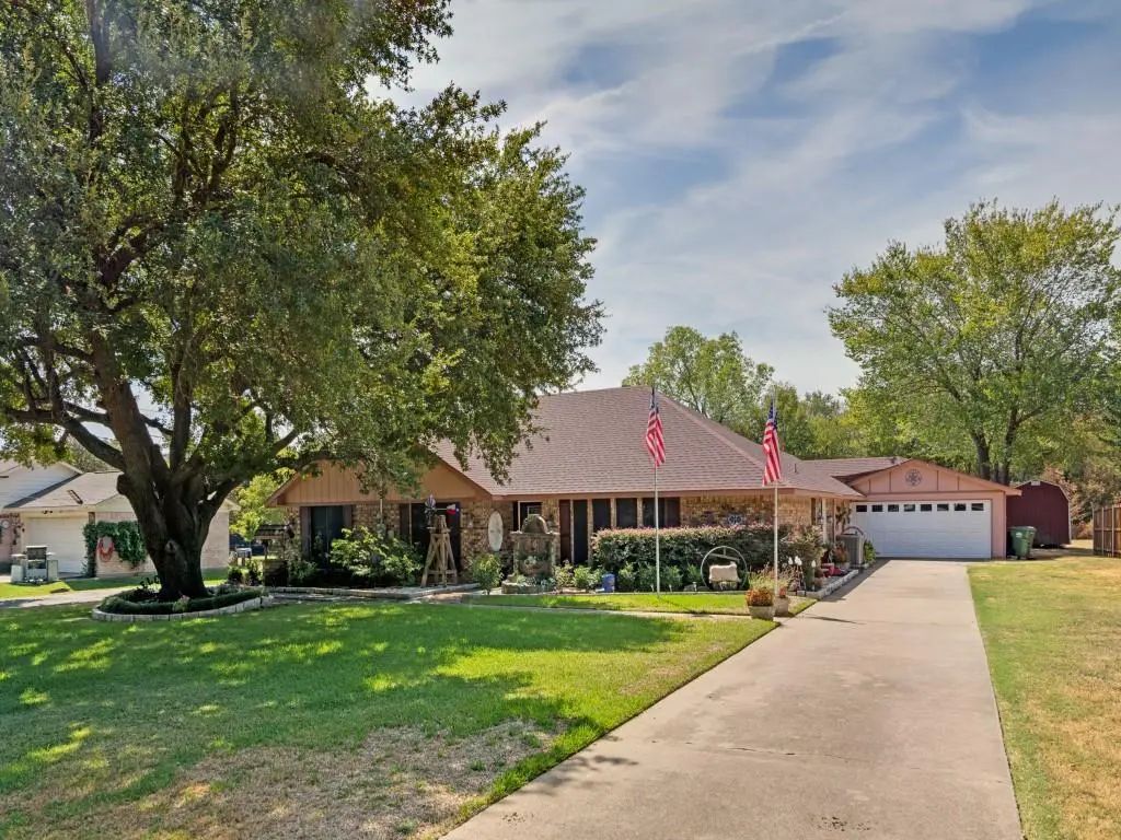 302 Johnson Street, Seagoville