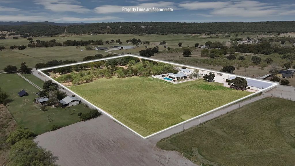 435 Gene Lee Road, Mineral Wells