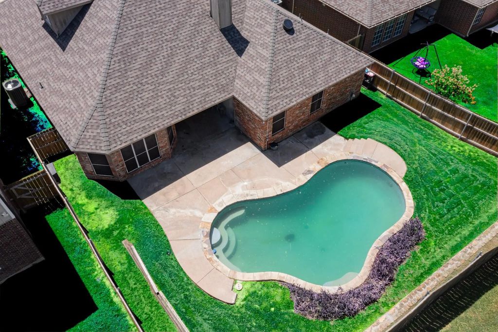 839 Evergreen Lane, Burleson
