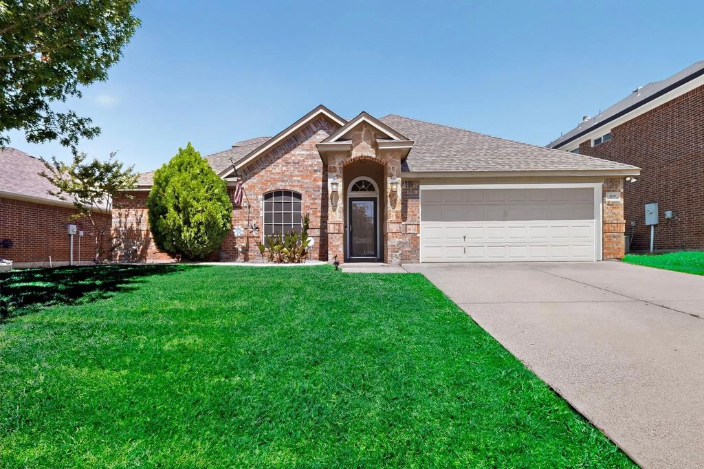 839 Evergreen Lane, Burleson