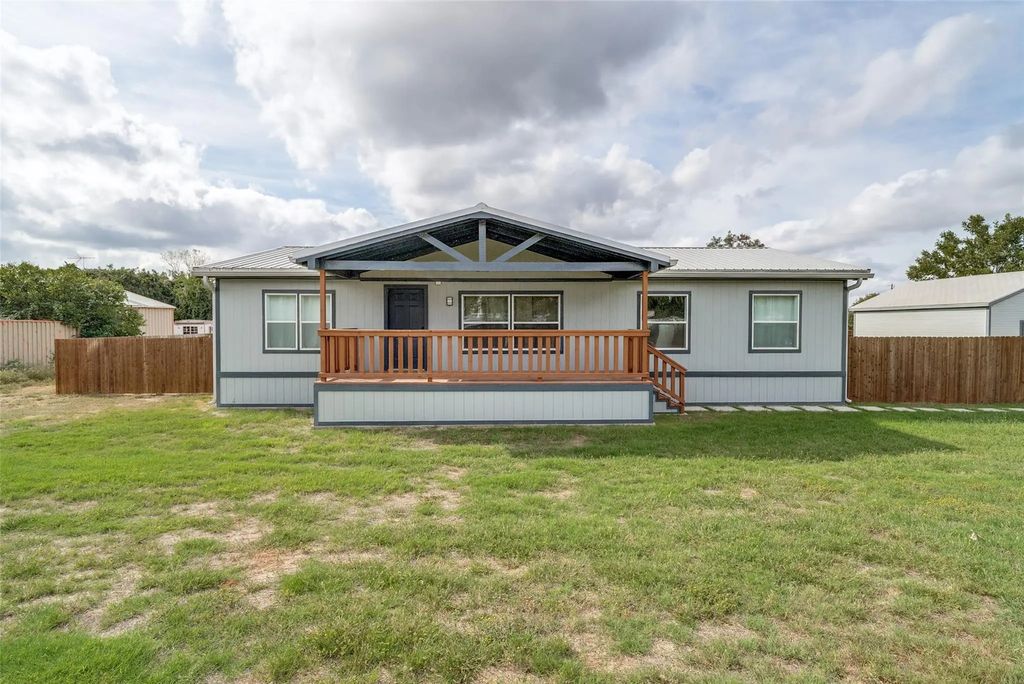 131 Lipan Trail, Weatherford