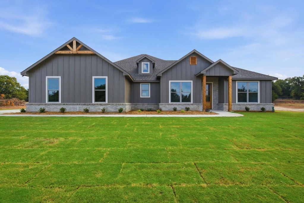125 Graystone Drive, Weatherford