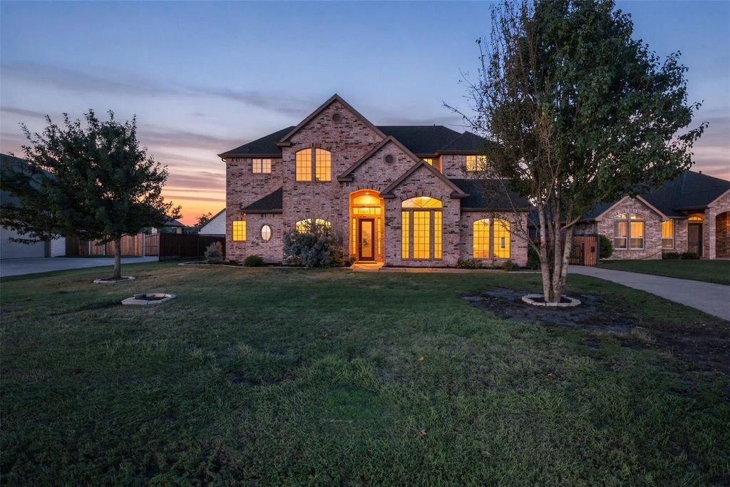 1013 Telford Trail, Crowley
