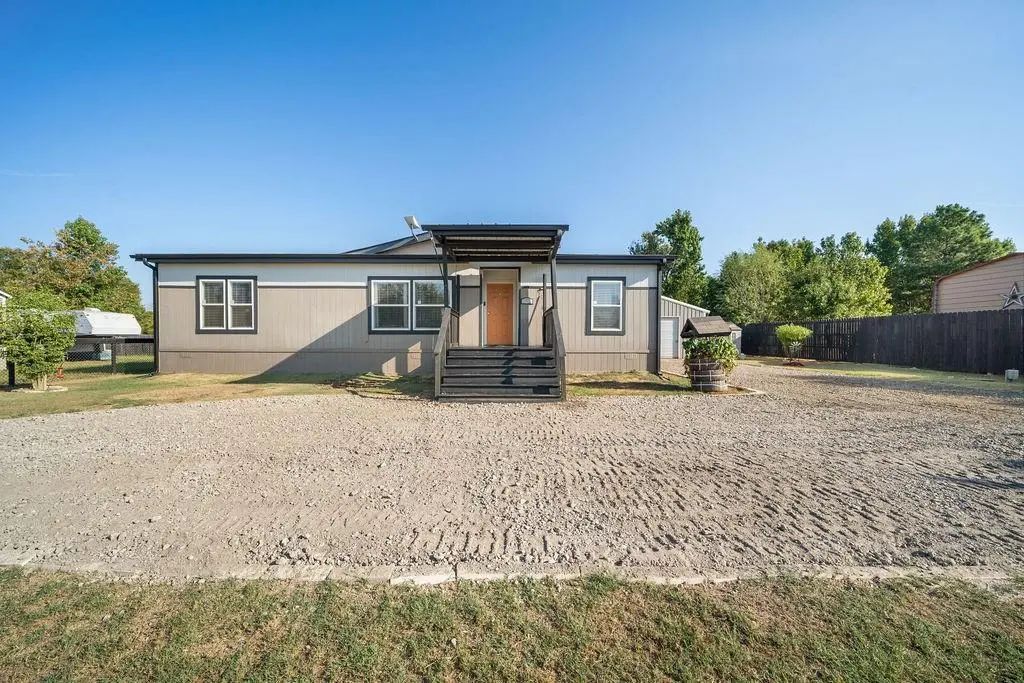 827 Cheyenne, Quitman