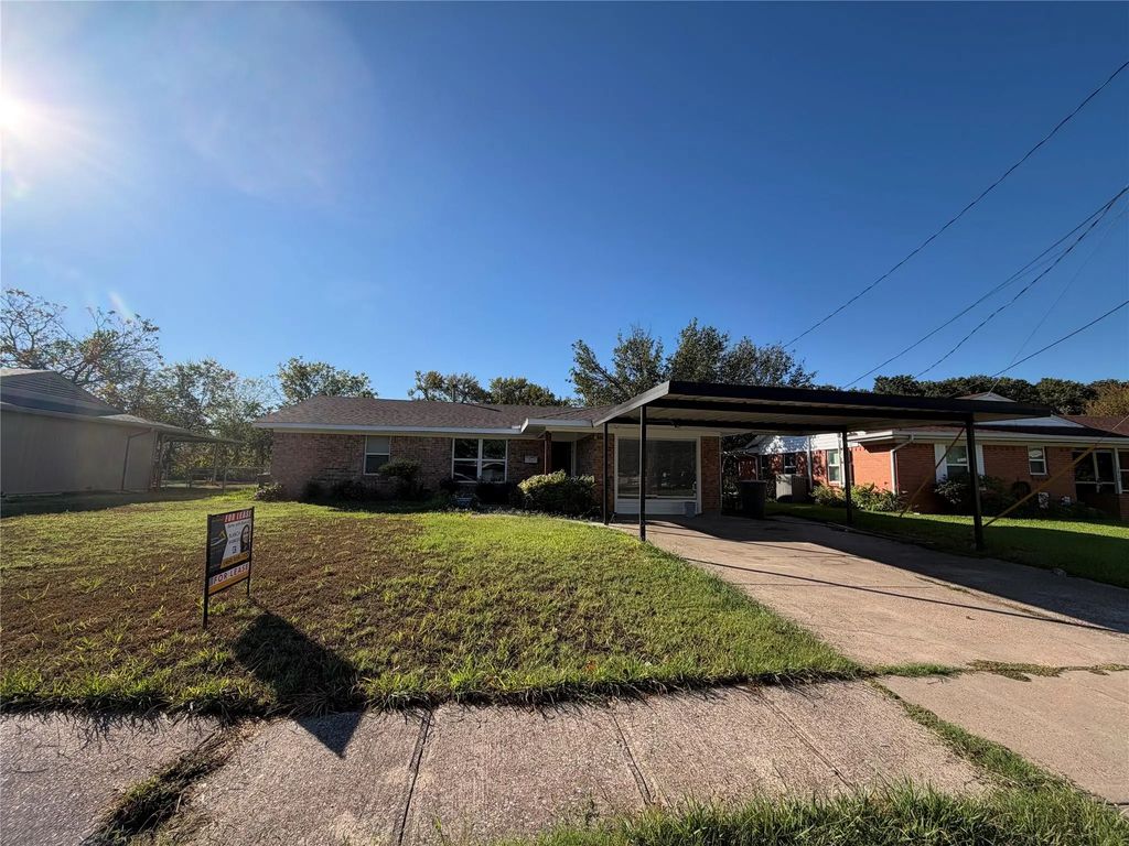 1608 Edgemont Drive, Mesquite