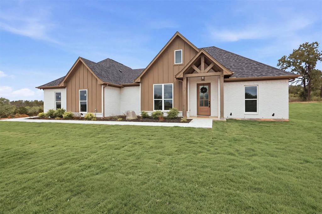 124 Norene Lane, Weatherford