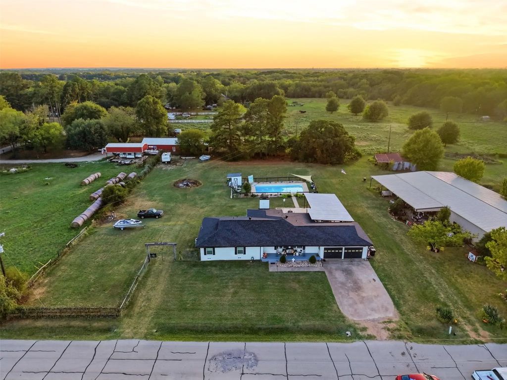 560 Harlan Road, Combine