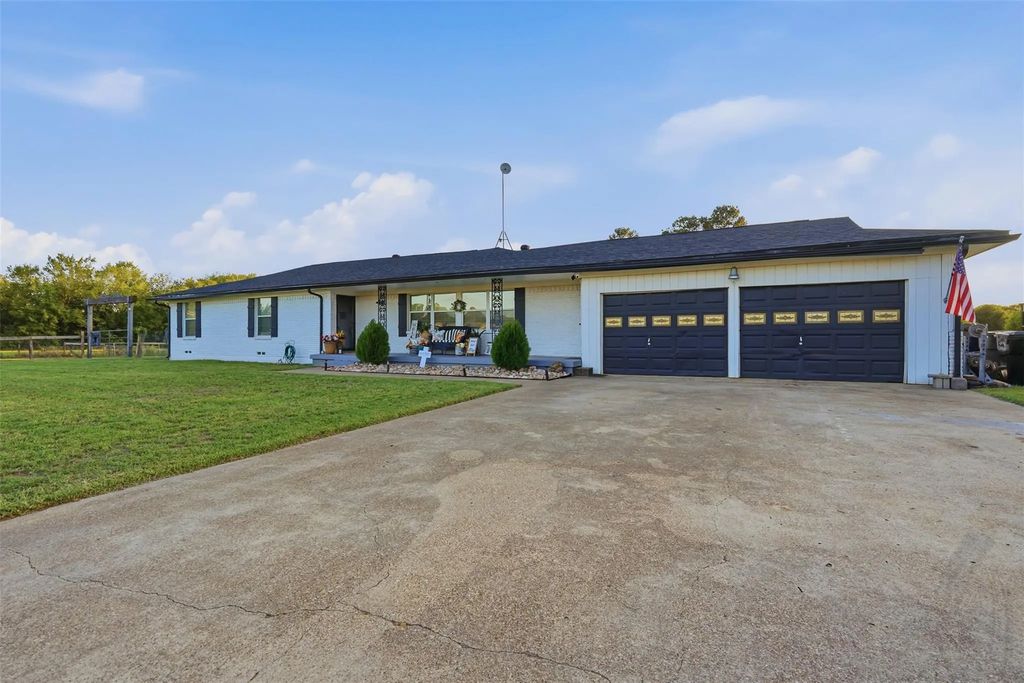 560 Harlan Road, Combine