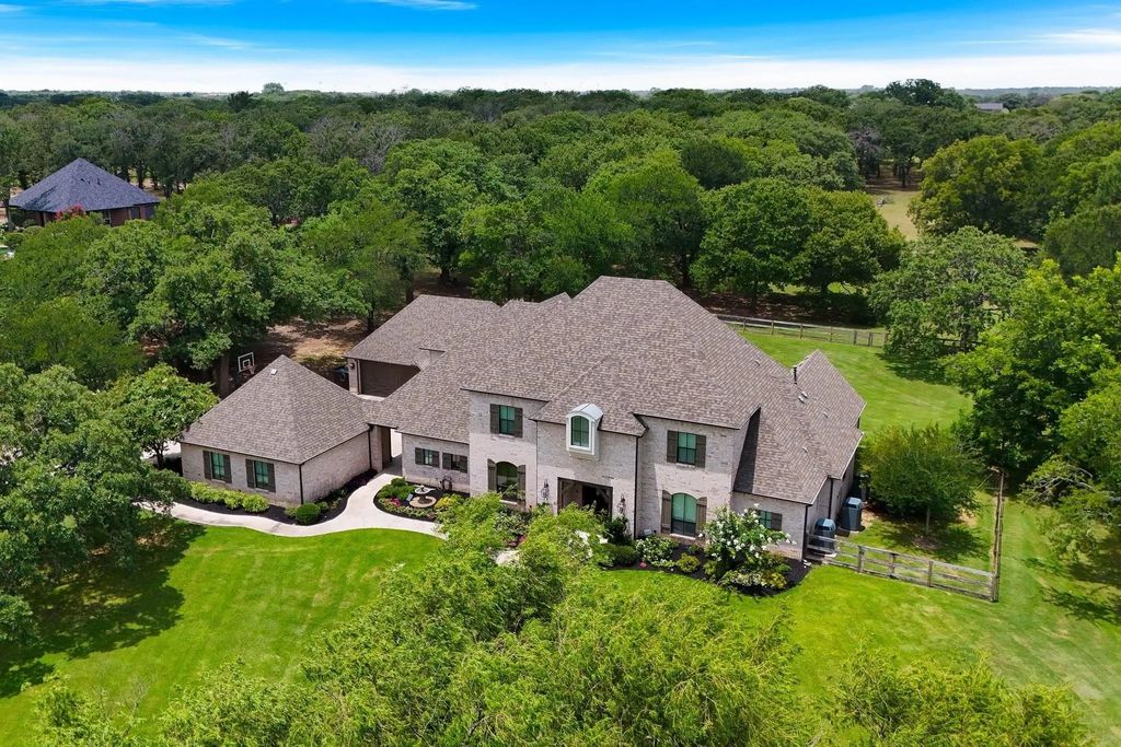 233 Hickory Ridge Court, Argyle