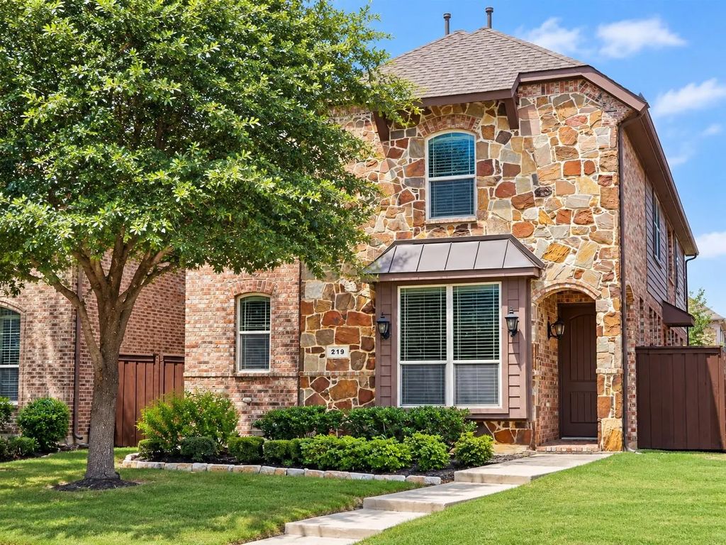 219 Carrington Lane, Lewisville