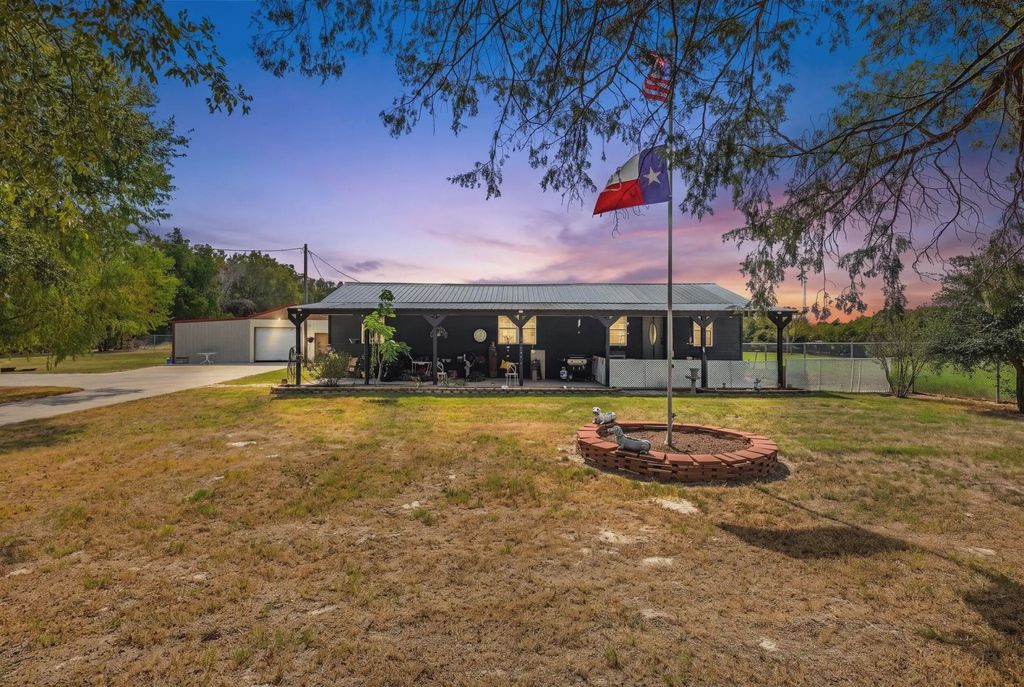248 Rs County Road 3060, Emory