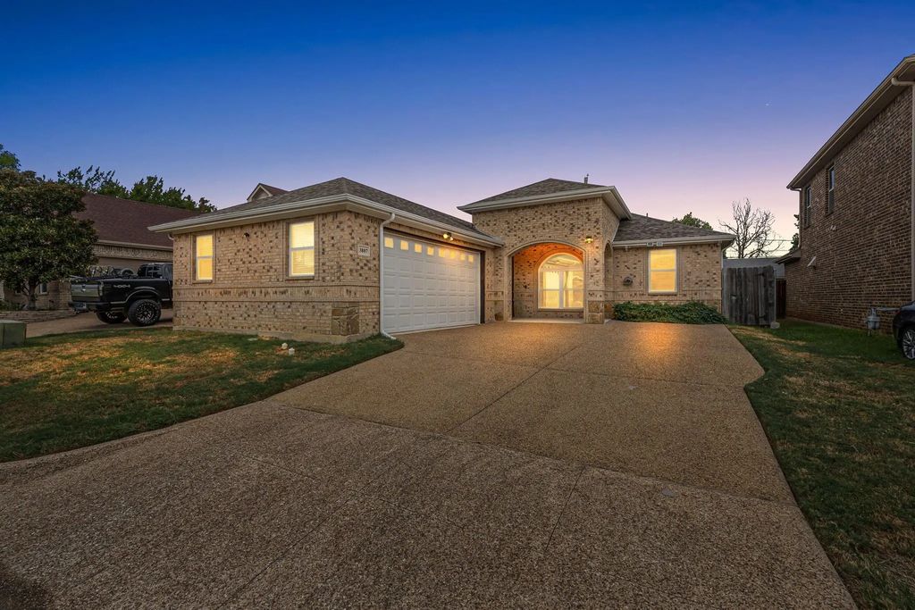 3807 Winding Road, Arlington