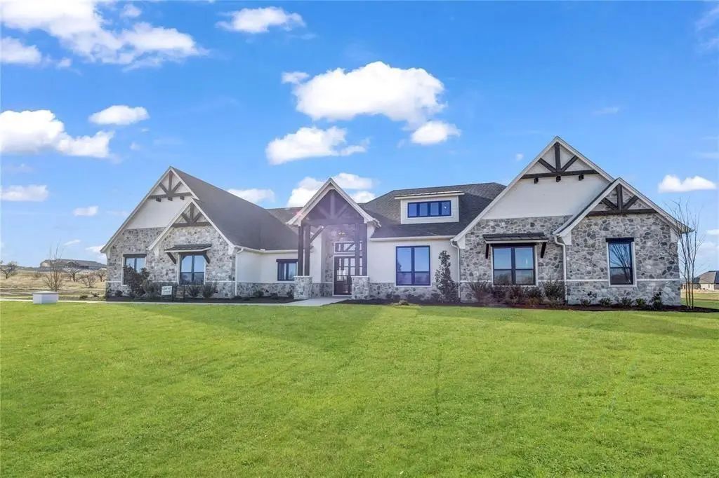 5017 Frost Creek, Aledo