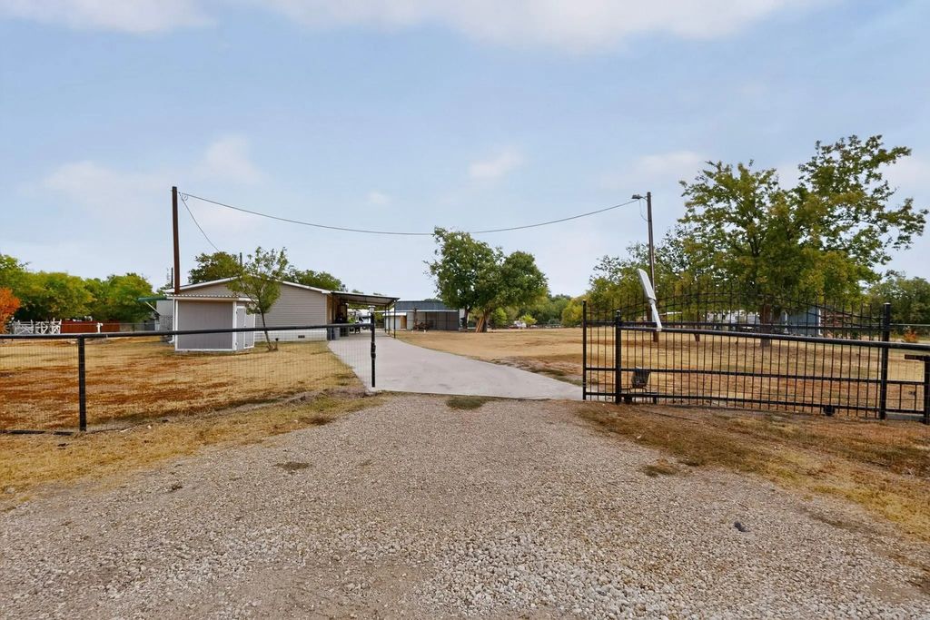 2181 Doe Branch Road, Little Elm