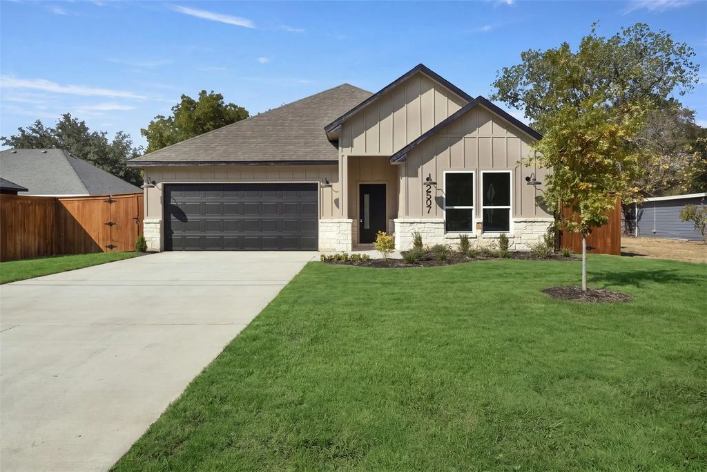2507 Picadilly Boulevard, Mesquite