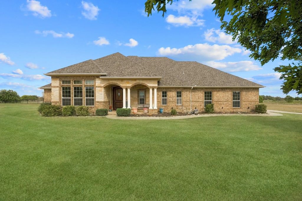 1066 Canyon Lake Road, Wills Point