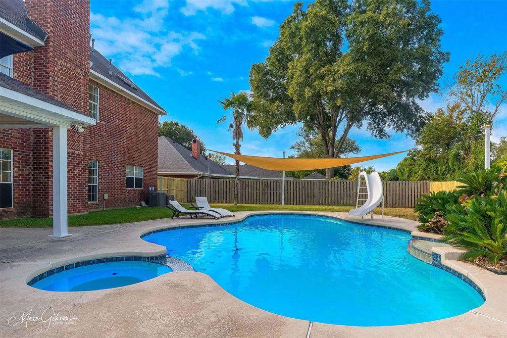 1229 Whitehall, Bossier City