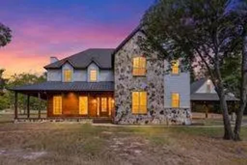 133 County Road 1444, Sulphur Springs