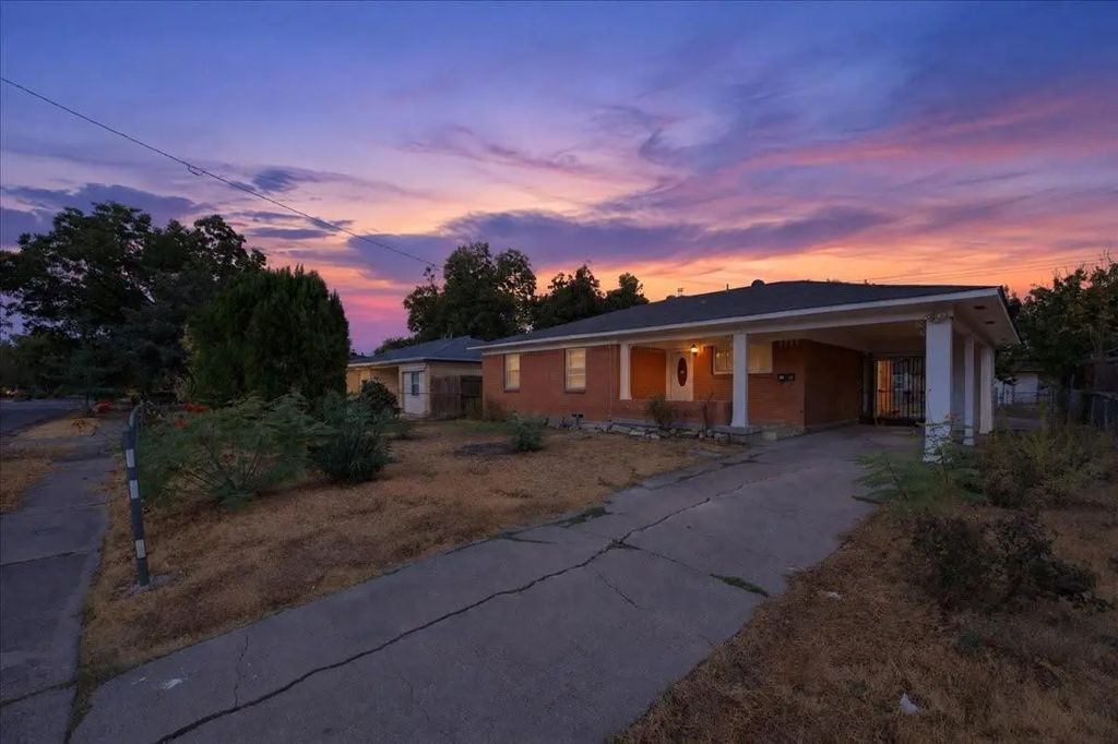 1919 Yucca Drive, Dallas