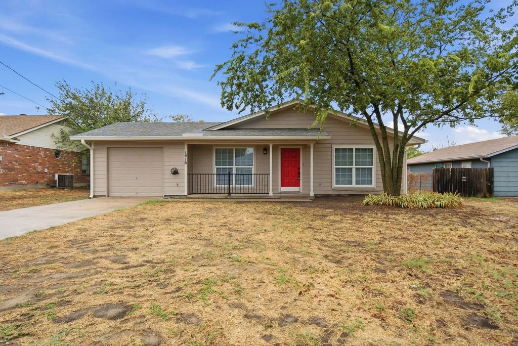 1416 N Rusk Street, Weatherford