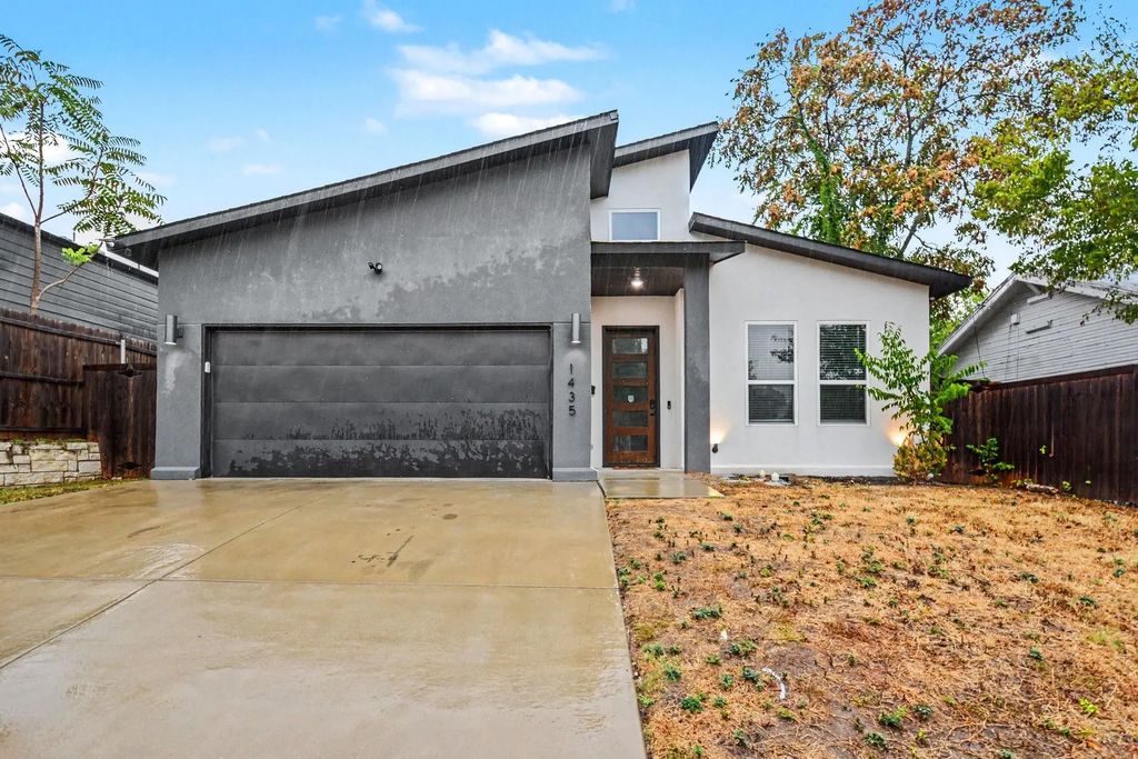 1435 Strickland Street, Dallas