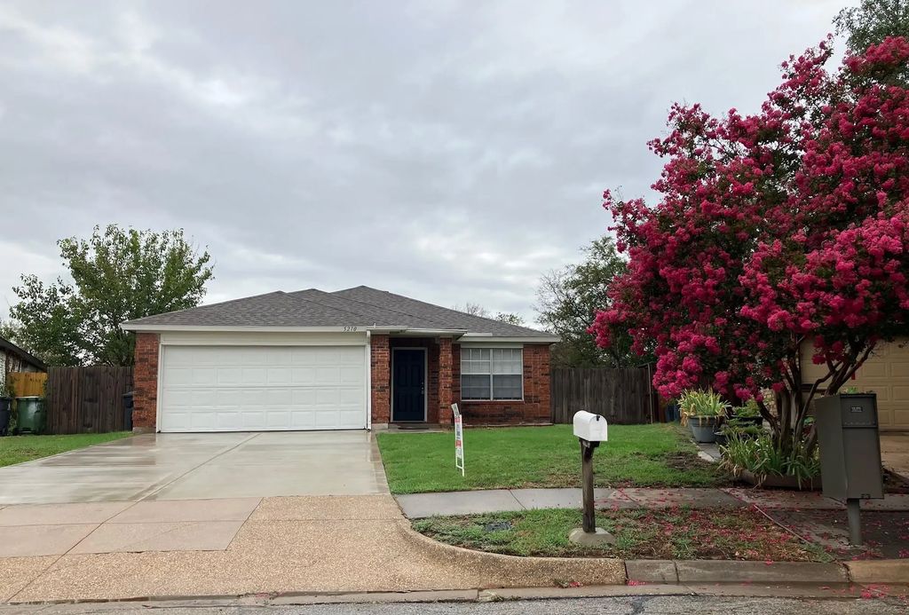 5210 Highbank Drive, Arlington