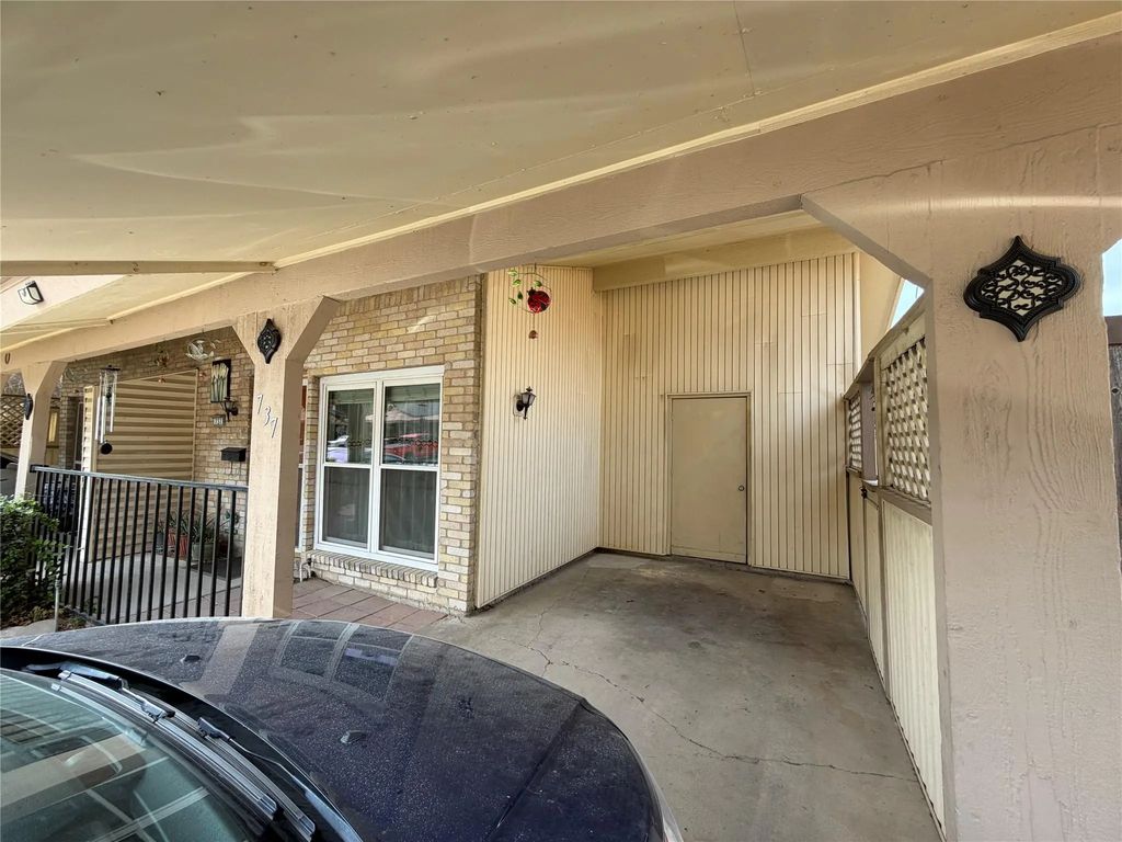 737 Ticonderoga Drive, Garland