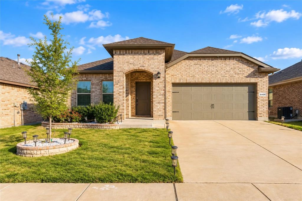 8408 Wildwest Drive, Fort Worth