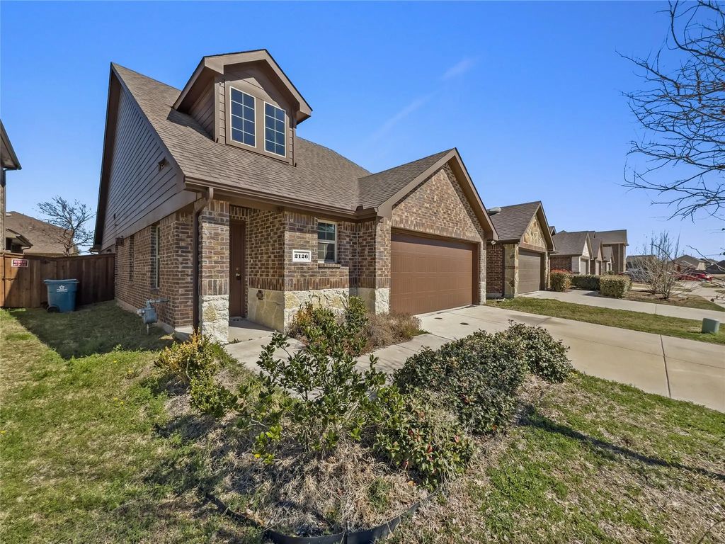 2126 Hobby Drive, Forney