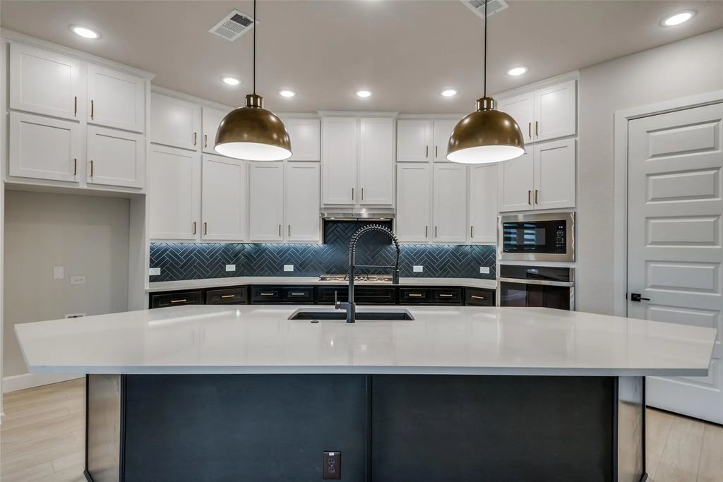 1469 Four Corner Lane, Little Elm