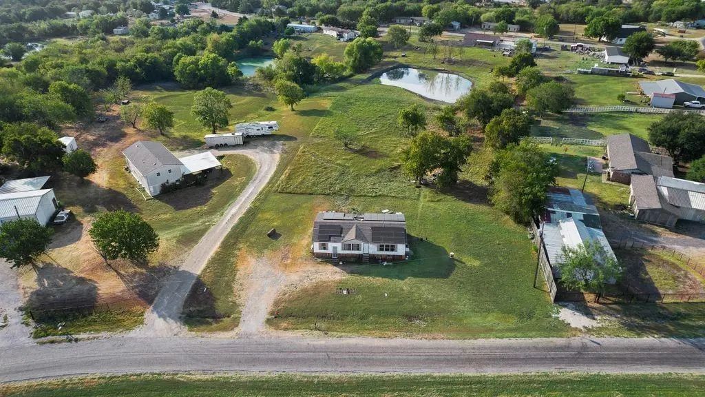 8830 Highview Dr, Crandall