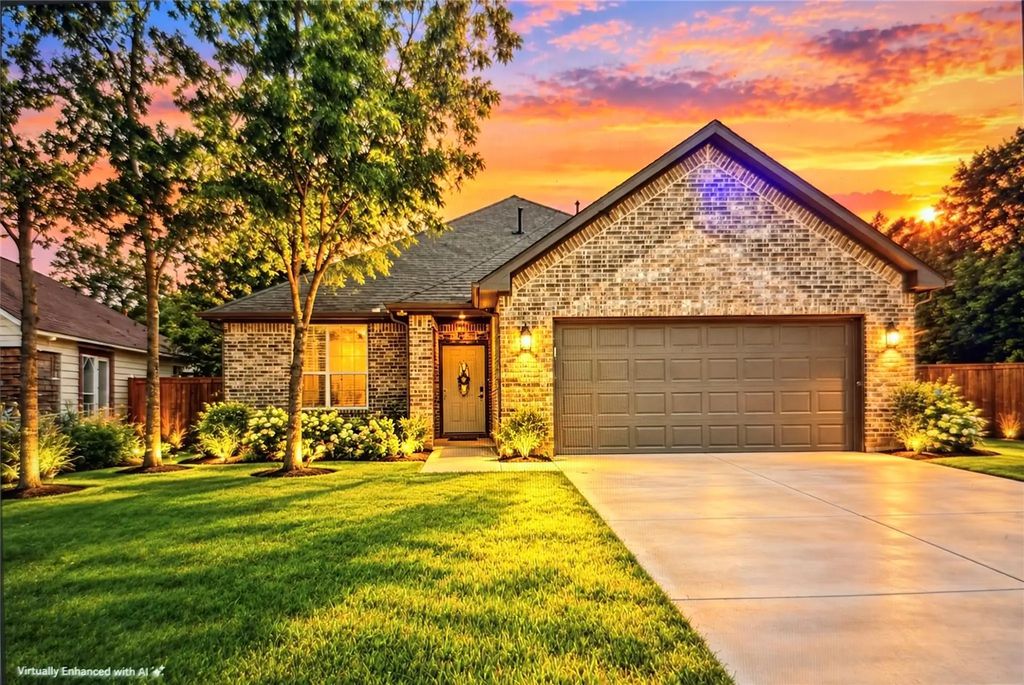 820 N Wood Street, Denton