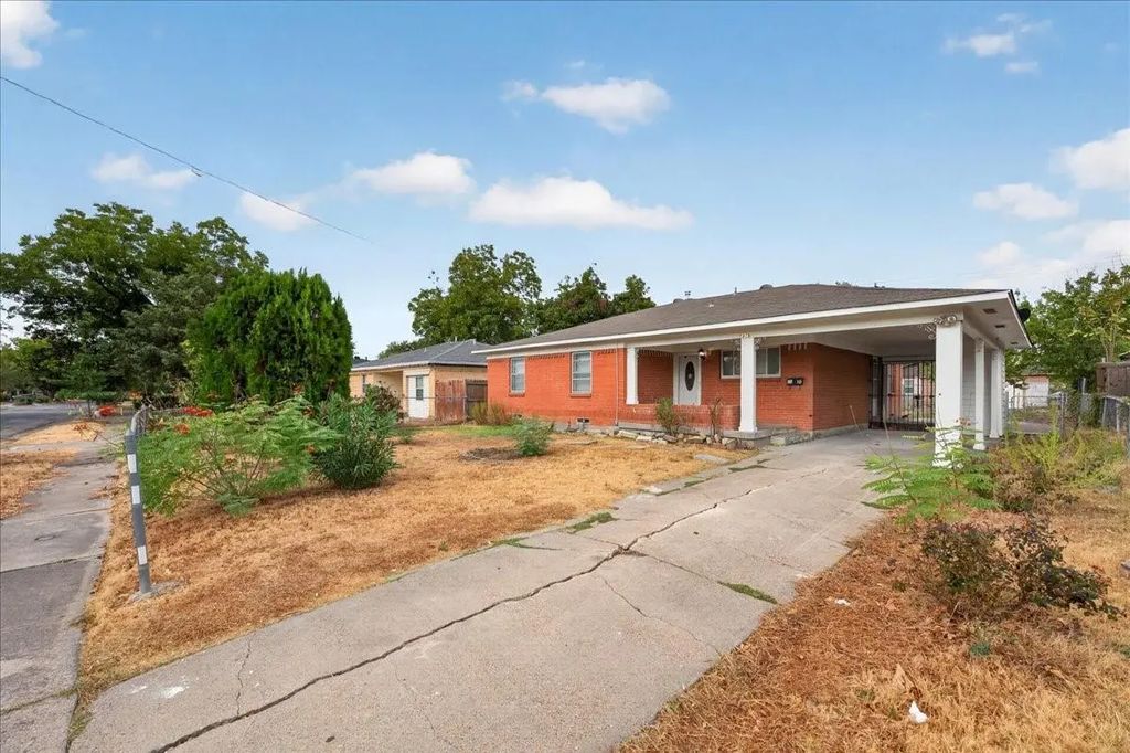 1919 Yucca Drive, Dallas