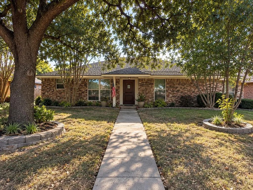 1920 Big Sky Drive, Lewisville