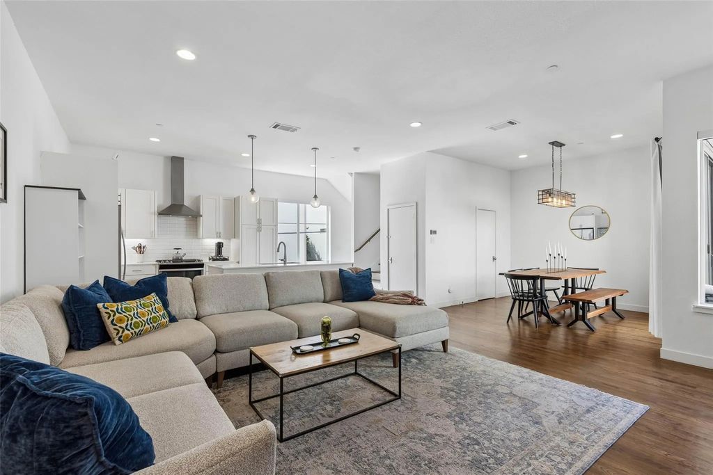 2115 Bennett Avenue 30, Dallas