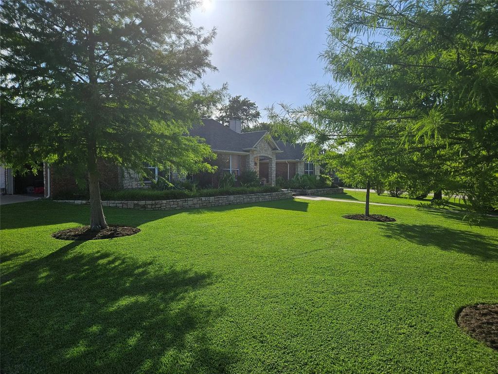 103 Heritage Place, Glen Rose