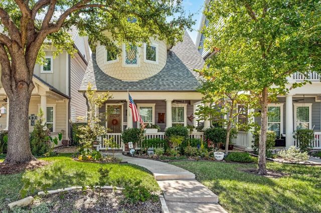 737 Hammond Street, Coppell