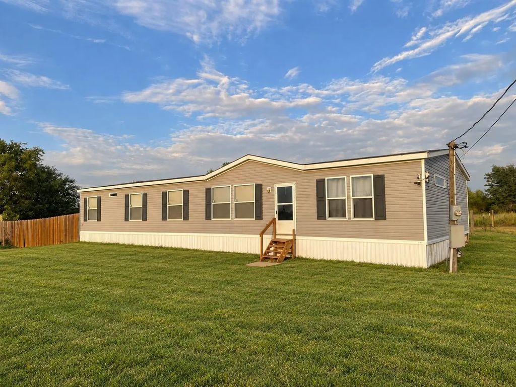 3722 Vz County Road 2112, Wills Point