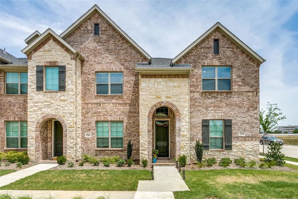 2744 Parkview Place, Lewisville