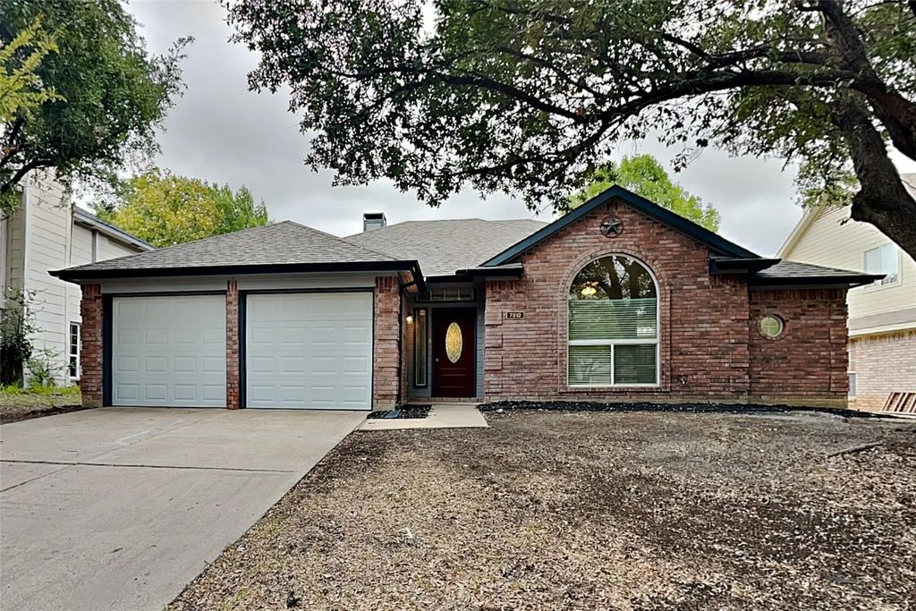 7512 Lake Arrowhead Drive, Fort Worth
