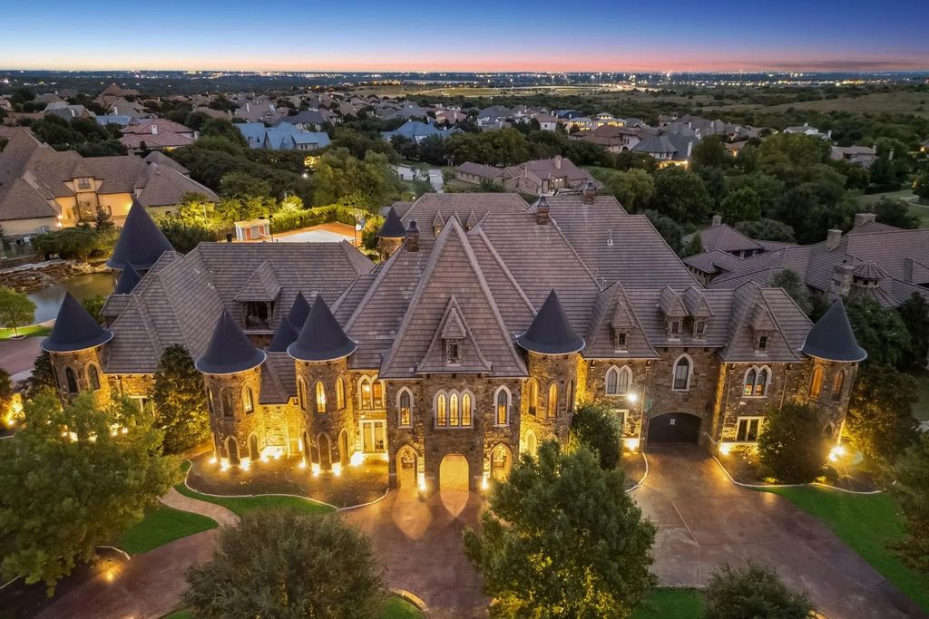 9553 Bella Terra Drive, Fort Worth