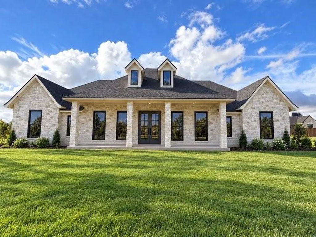 906 Wildridge Drive, Waco